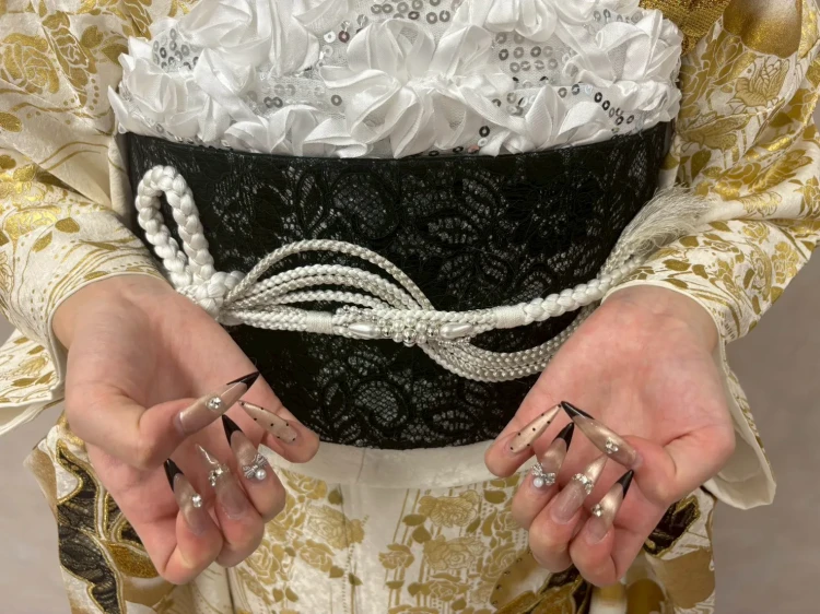 TAKAZEN奈良店で前撮り撮影会をしたお客様のネイルをご紹介